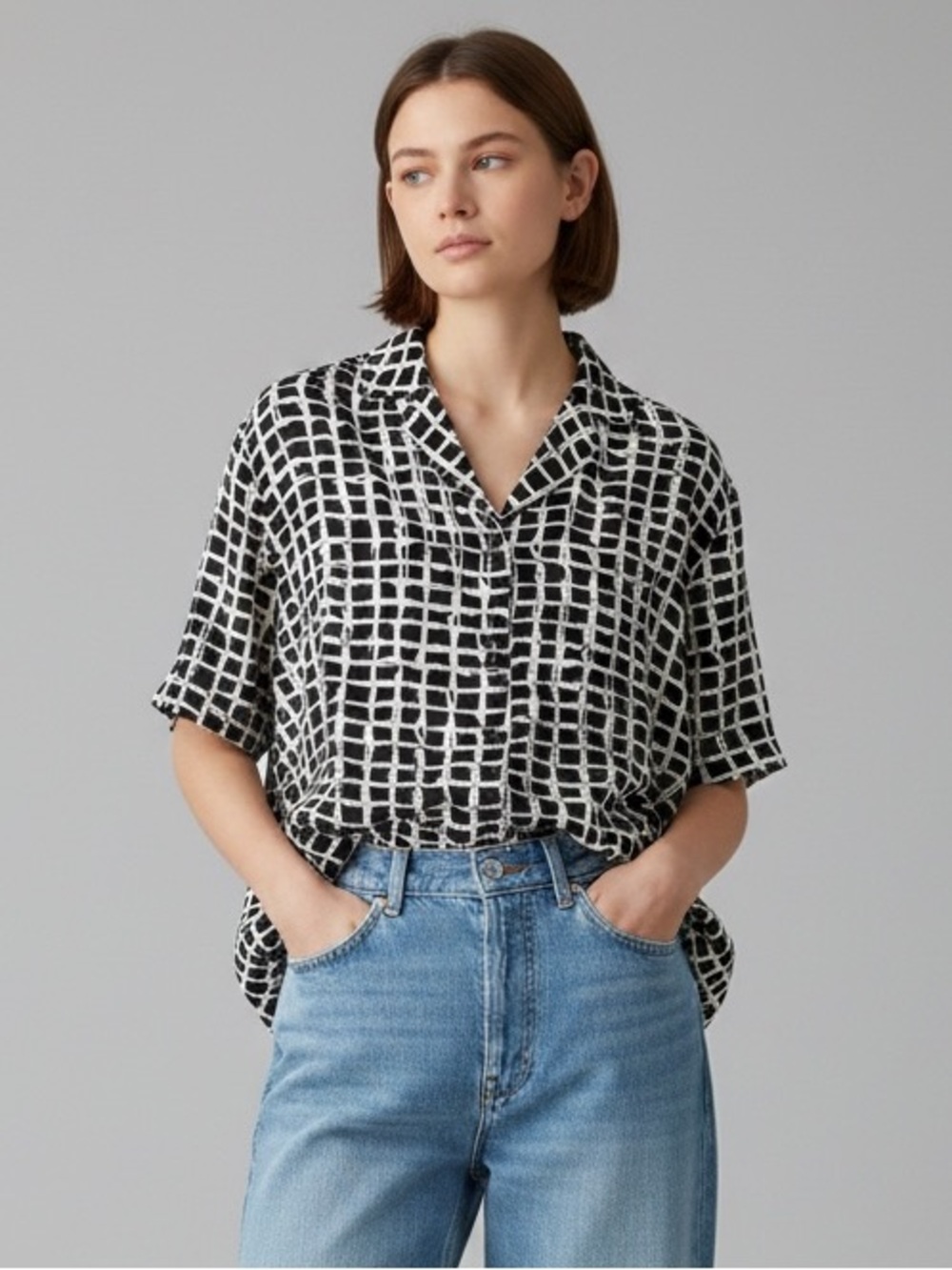 Vintage August Silk 100% Silk Black & White Grid Short-Sleeve Button-Up Top